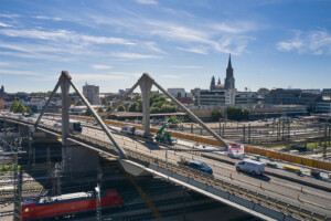 Foto einer Brücke, die die capsys GmbH & Co. KG mit ihren Leistungen betreut.