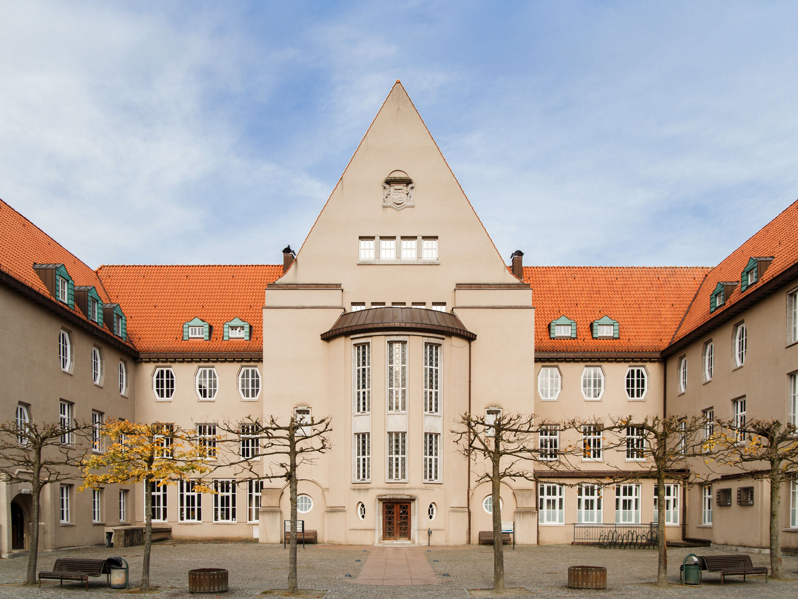 Rathaus: Zum Beitrag über die Stadtentwicklung in Delmenhorst