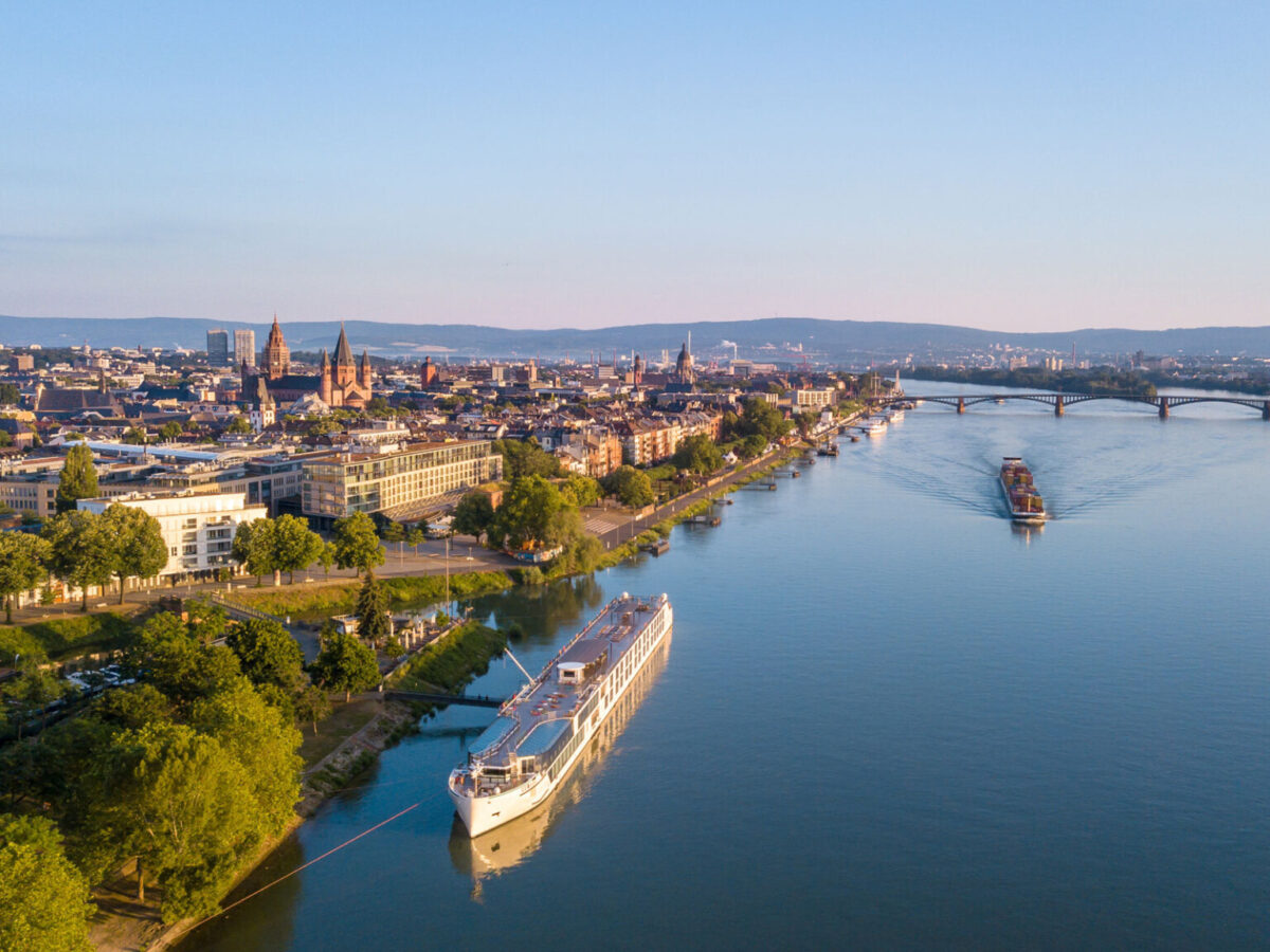 Titelbild zum Beitrag Stadtentwicklung in Mainz zeigt ein Luftbild der Stadt